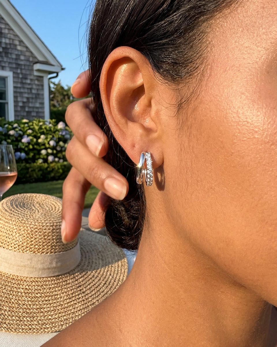 Trendy Silver Huggie Earrings – photo 4