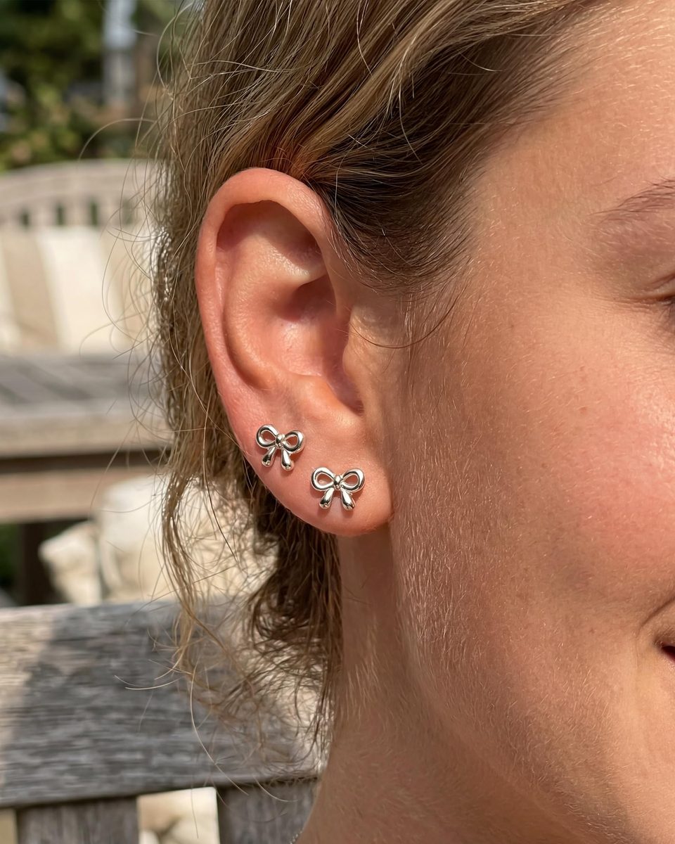 Trendy Silver Stud Earrings – photo 4