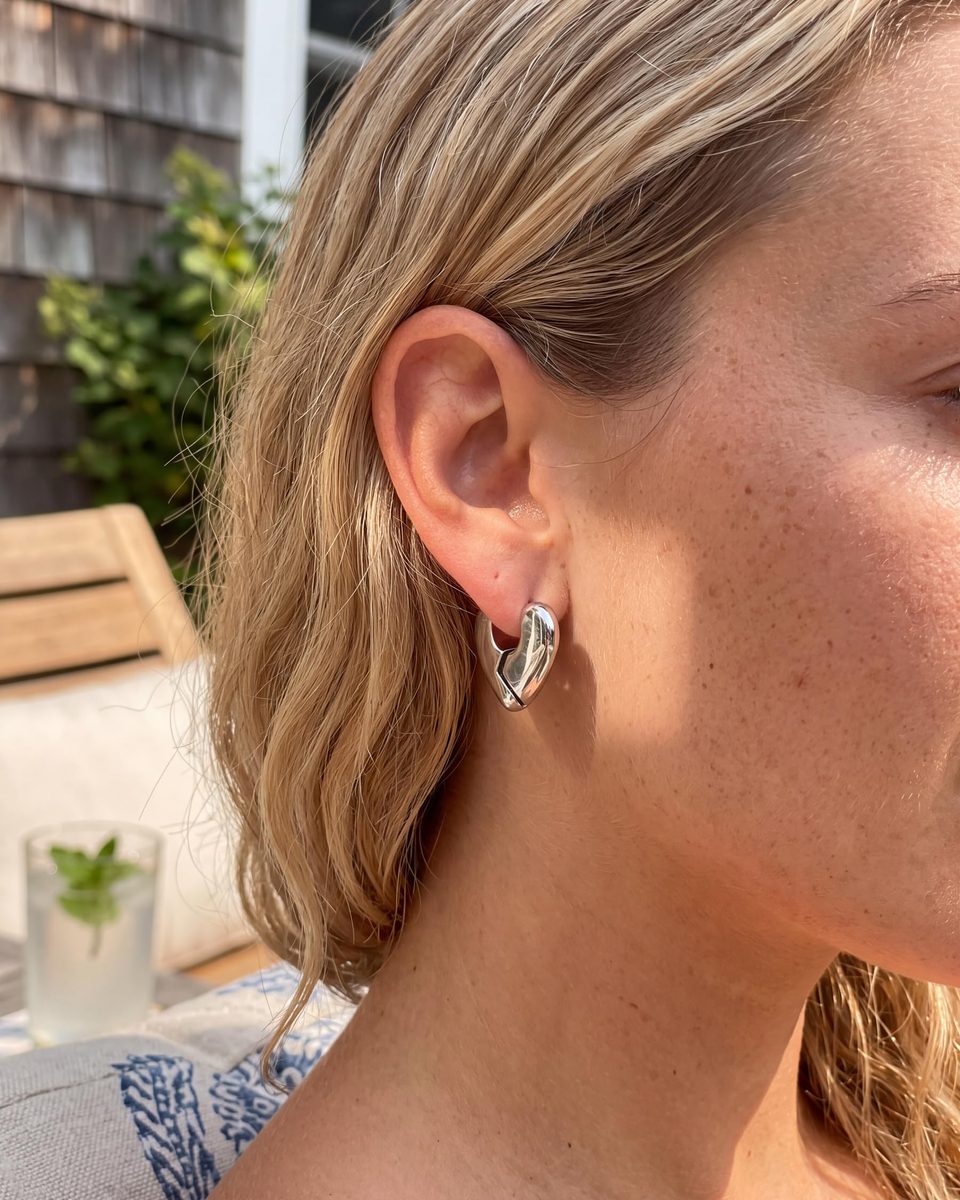 Trendy Silver Huggie Earrings – photo 2