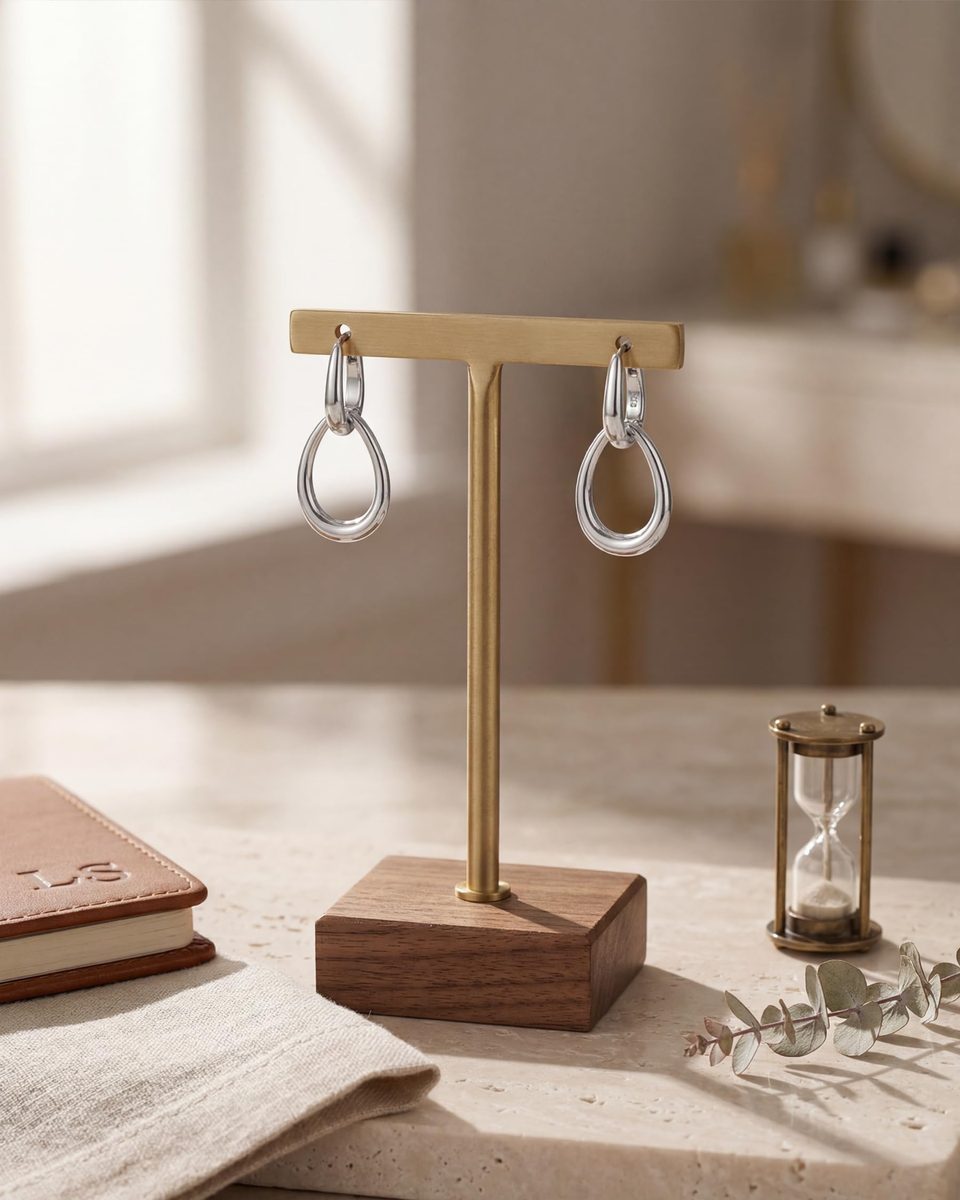 Trendy Silver Huggie Earrings – photo 6