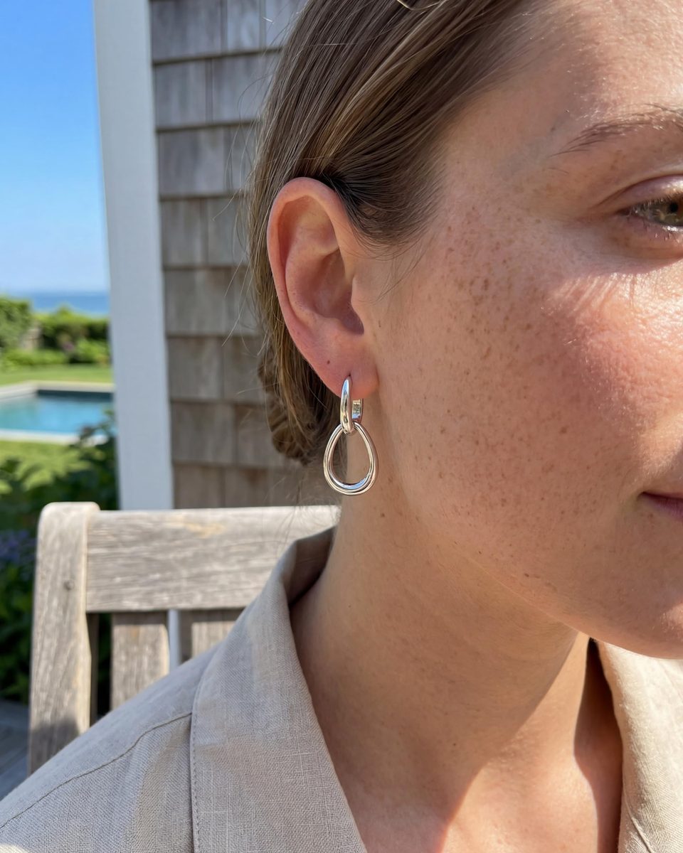 Trendy Silver Huggie Earrings – photo 7