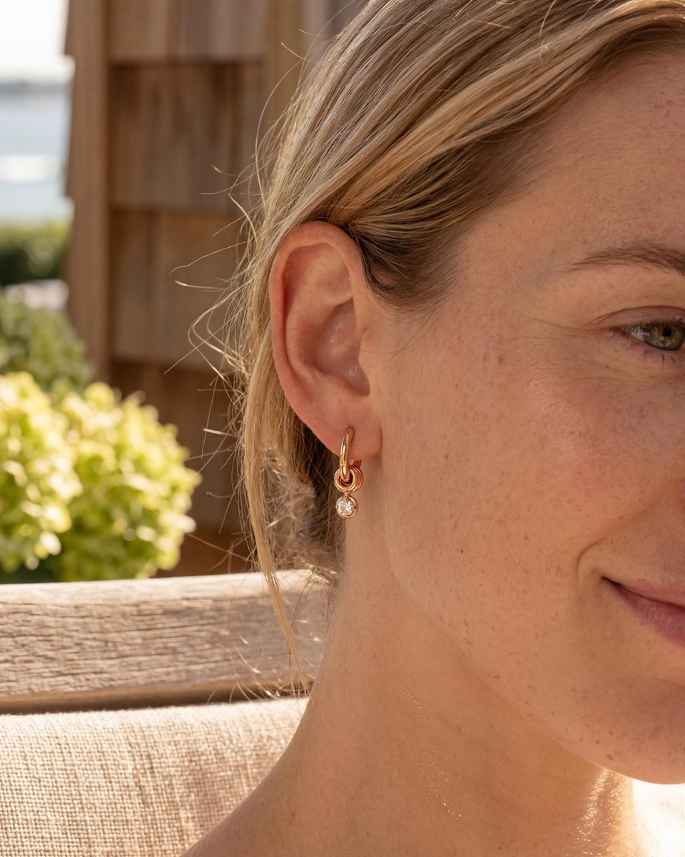 Trendy Rose Gold Huggie Earrings – photo 4