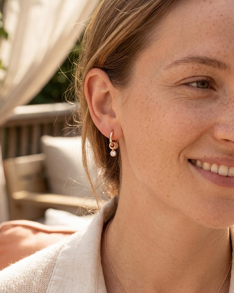 Trendy Rose Gold Huggie Earrings – photo 8