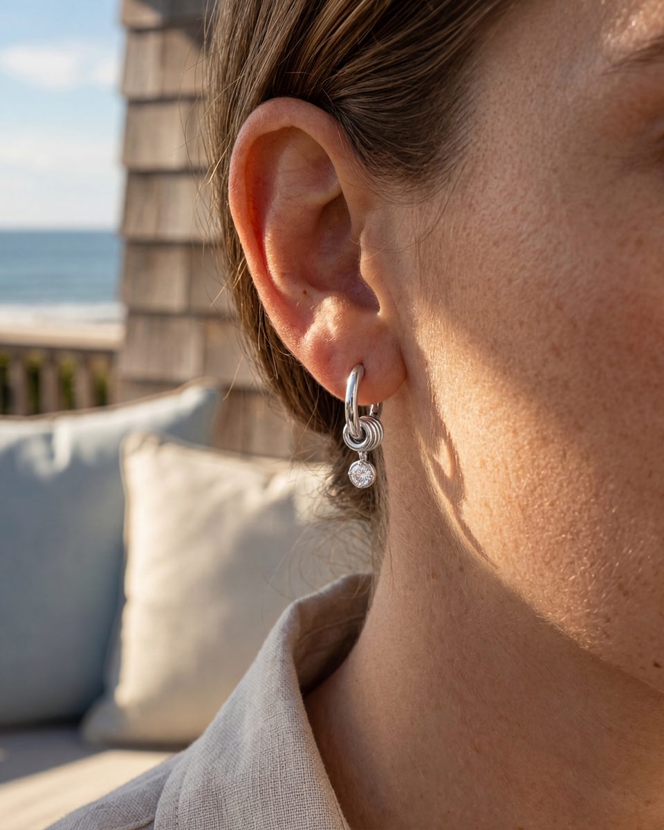 Trendy Silver Huggie Earrings – photo 8