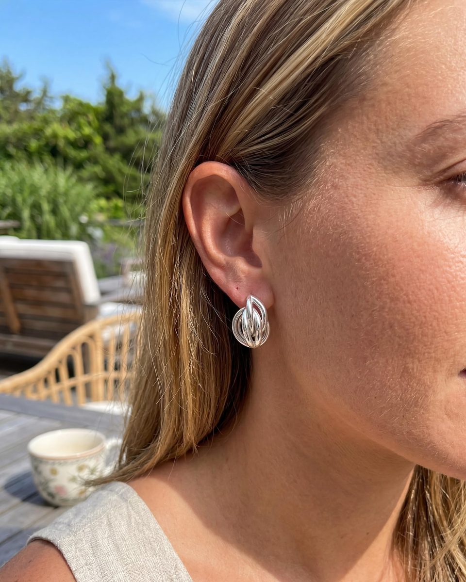 Trendy Silver Stud Earrings – photo 4