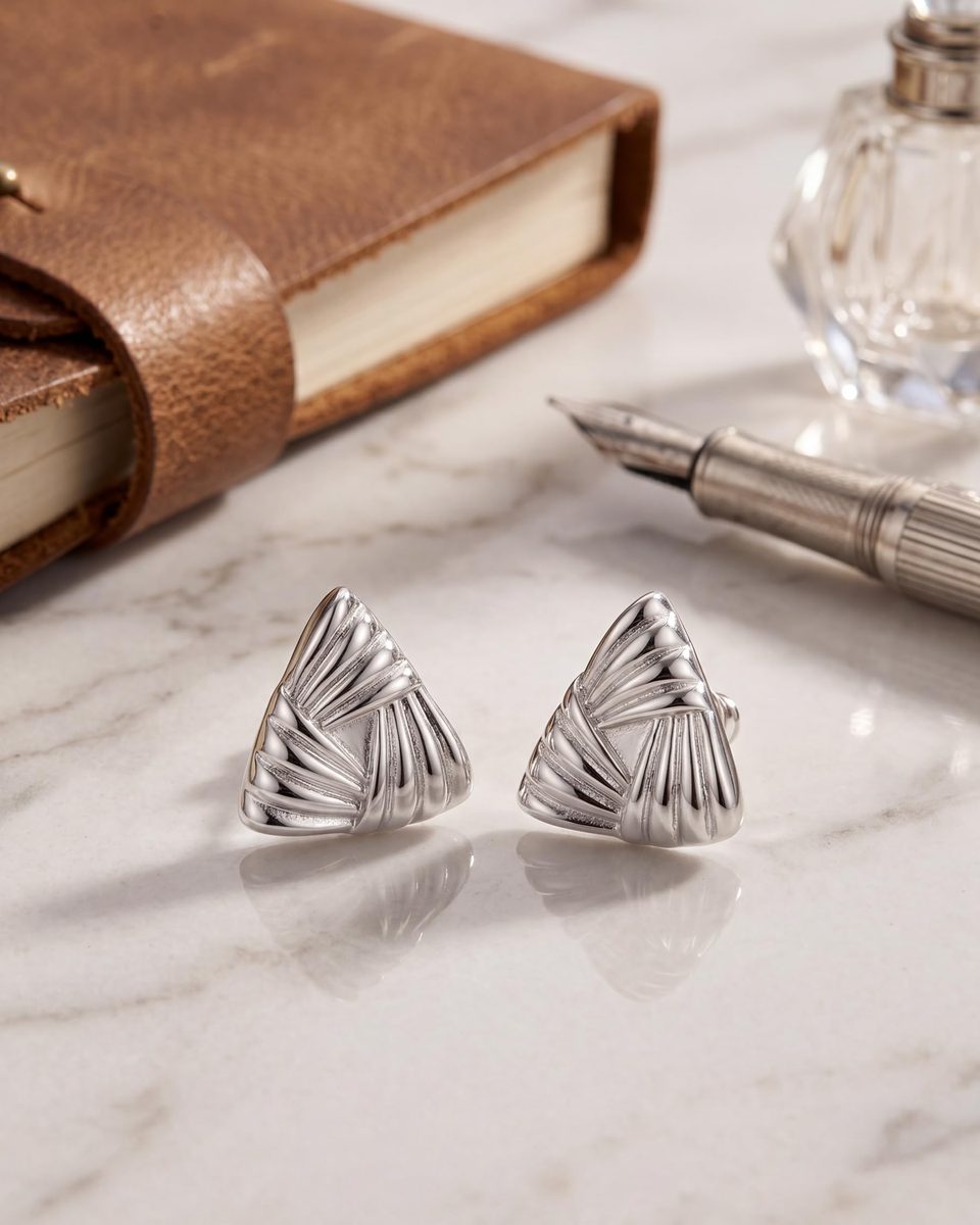 Trendy Silver Stud Earrings – photo 6