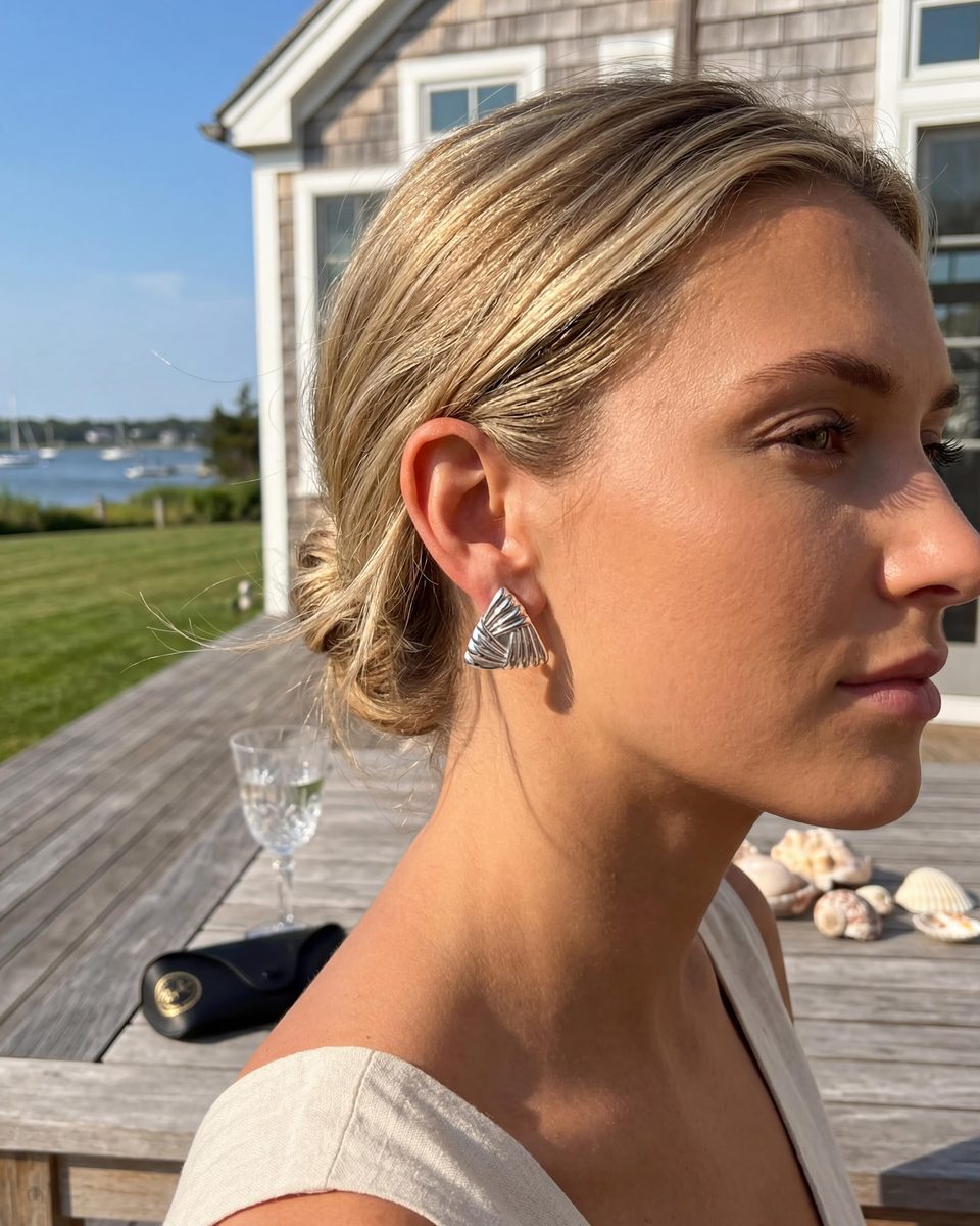 Trendy Silver Stud Earrings – photo 8