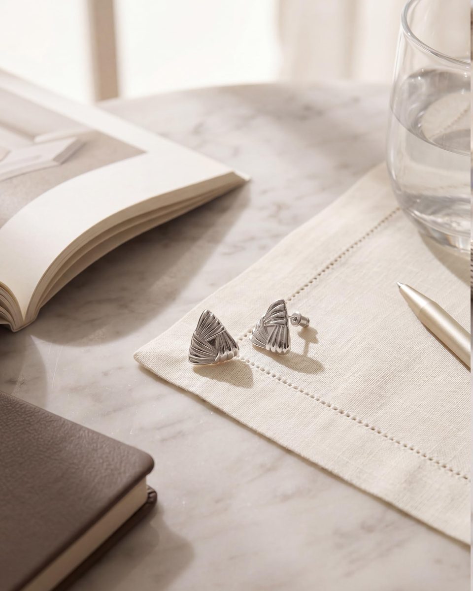 Trendy Silver Stud Earrings – photo 9
