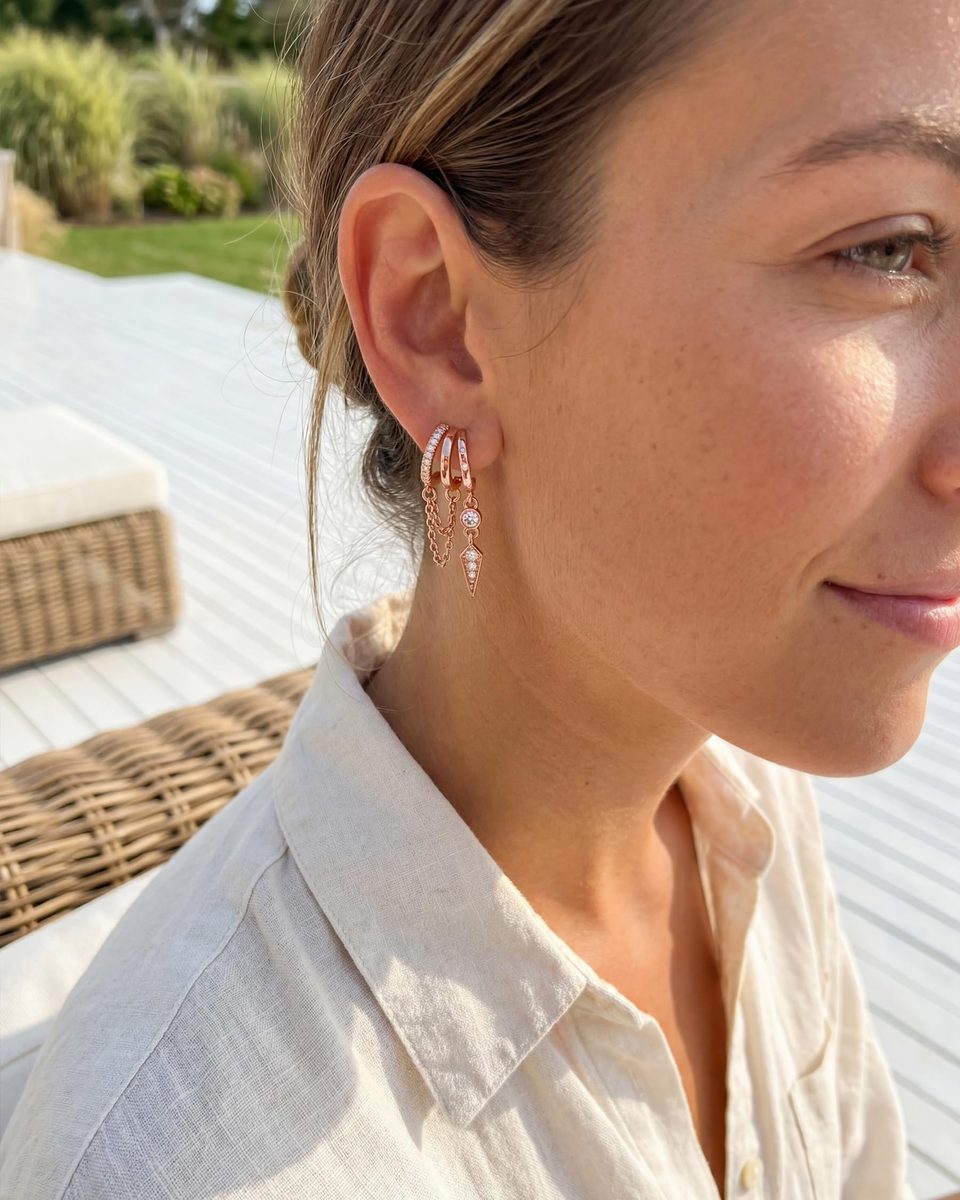 Trendy Rose Gold Huggie Earrings – photo 7