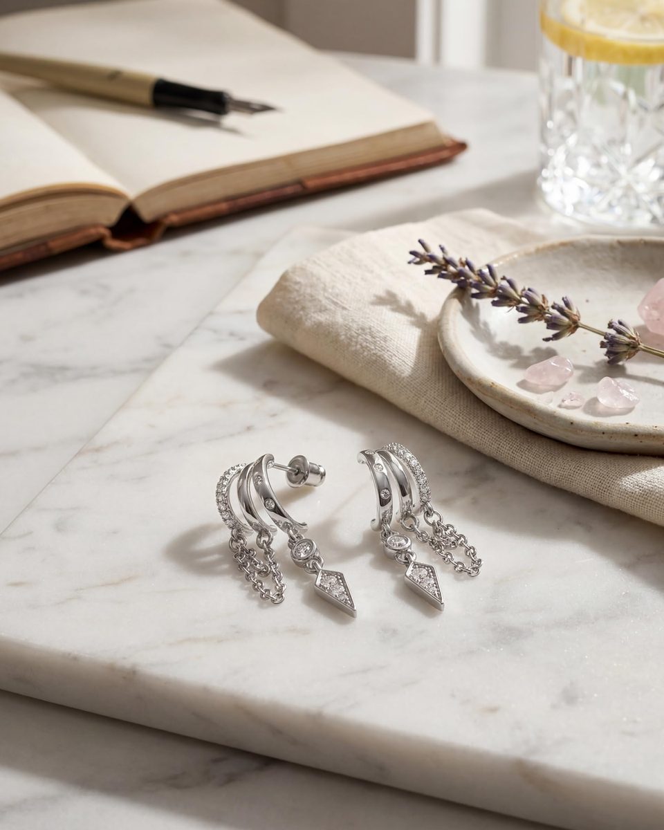 Trendy Silver Huggie Earrings – photo 5