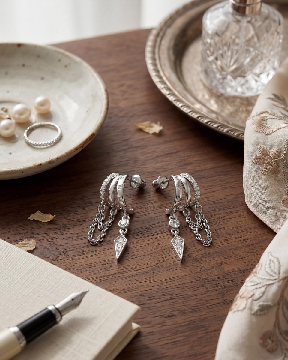 Trendy Silver Huggie Earrings – photo 6