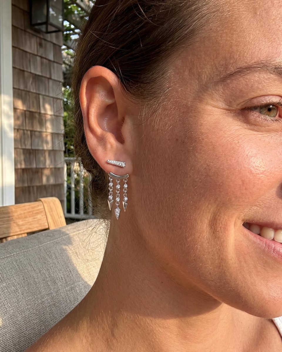 Trendy Silver Stud Earrings – photo 4
