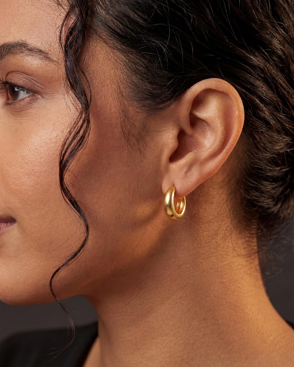 Dainty 14K Gold Huggie Earrings – photo 3
