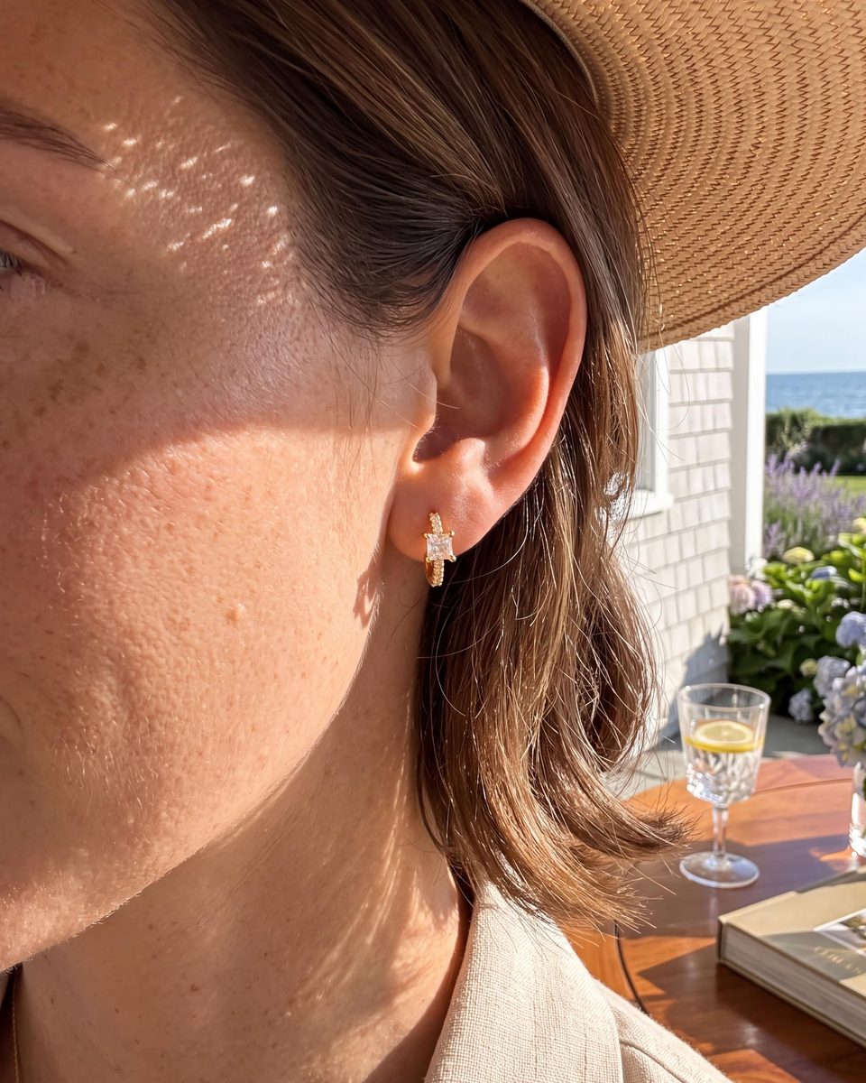 Trendy 14K Gold Huggie Earrings – photo 3