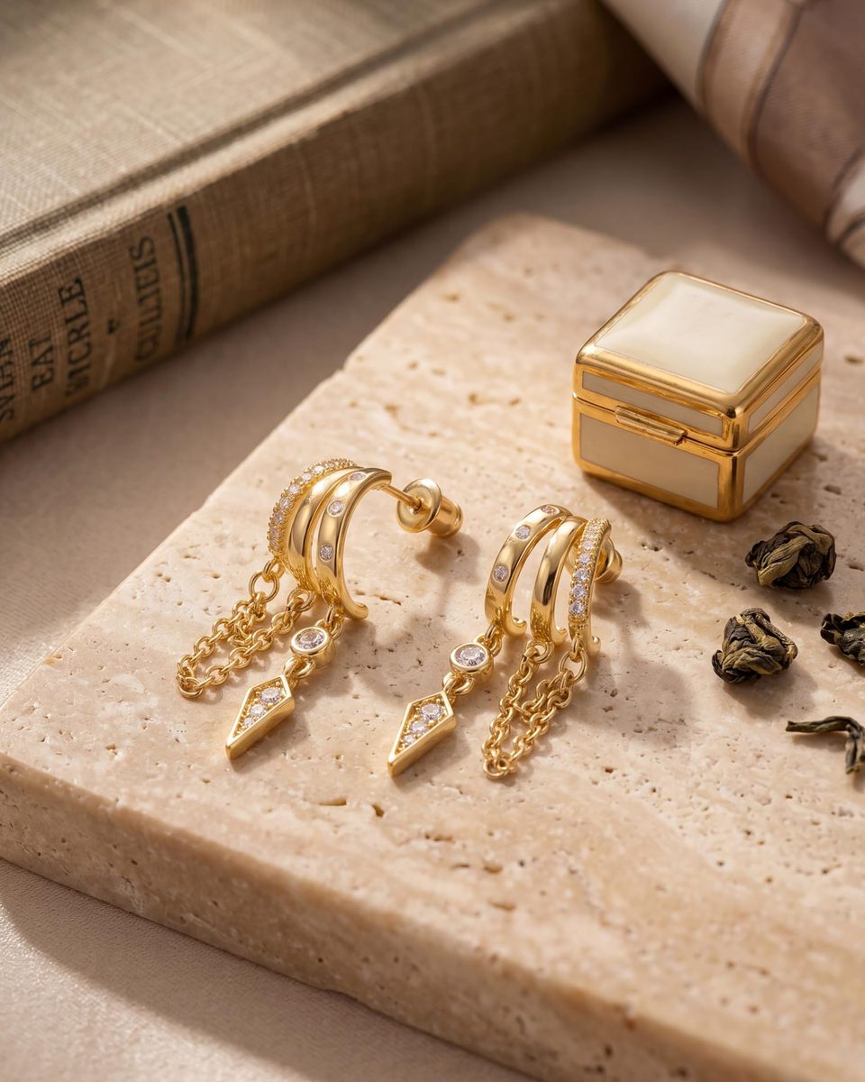 Trendy 14K Gold Huggie Earrings – photo 5