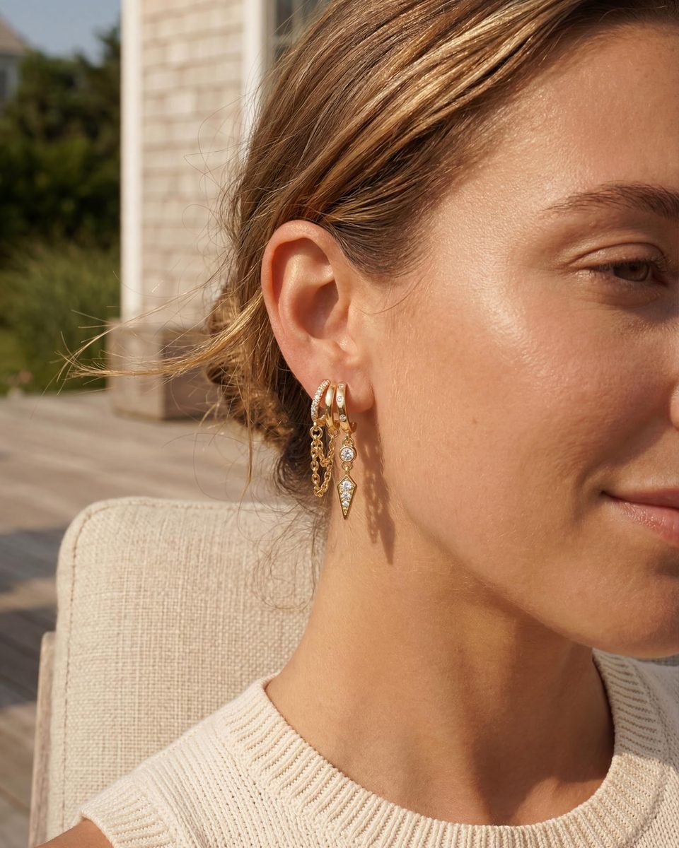 Trendy 14K Gold Huggie Earrings – photo 7