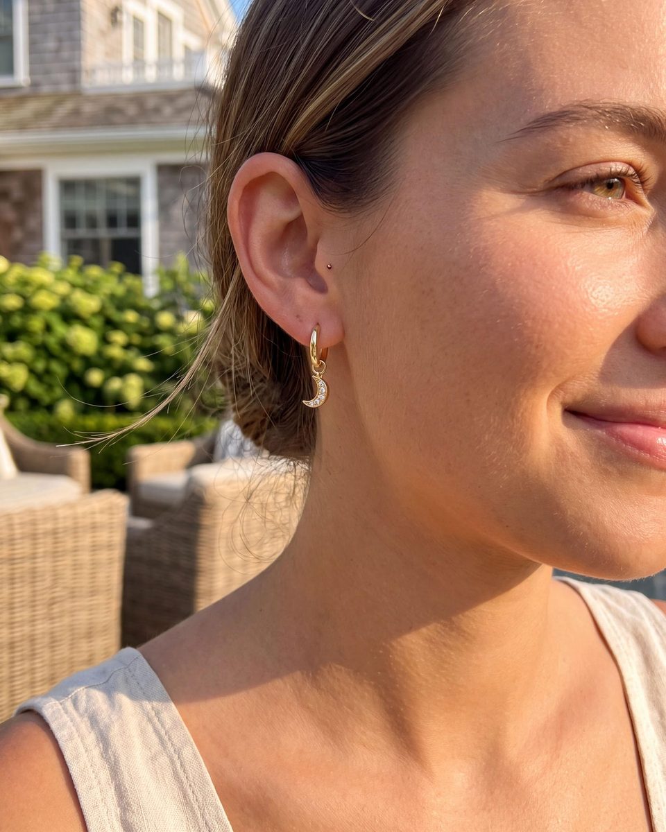 Trendy 14K Gold Huggie Earrings – photo 7